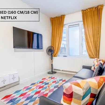 Center Of - Free Parking Apartment *